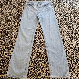 Levi's Women's 314 Shaping Straight Light Blue Indigo Wash Jeans W29/L30